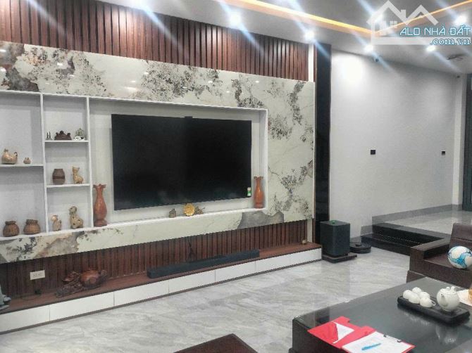 BÁN NHÀ NGUYỄN KHANG CẦU GIẤY - NHÀ ĐẸP - NGÕ THÔNG  - Ô TÔ - GẦN PHỐ - 40M2, 5 TẦNG - 1