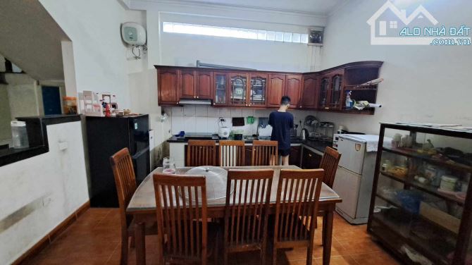 Bán nhà Phúc Lợi, dt 100m2, chỉ 10 tỷ xíu, oto 7 chỗ vào nhà, vị trí hiếm - 1