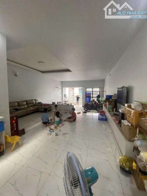 Cần bán nhà 3 tầng trong hẻm đường Gò Dưa, P. Tam Bình, Thủ Đức - 1