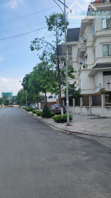 BÁN BIỆT THỰ SÂN VƯỜN 2 MT , KDT LIDECO NGÃ TƯ TRẠM TRÔI , HOÀI ĐỨC - 1