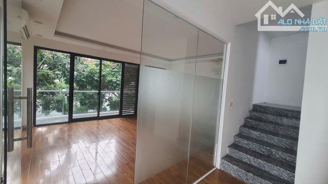 Cho thuê biệt thự KĐT Dương Nội, DT 180m2, 4 tầng, có điều hòa, ô tô đỗ thoải mái - 1