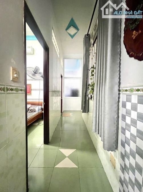 Căn góc 2 mặt hẻm - Ngay chợ Lê Đình Cẩn - Bình Tân - Hàng hiếm - 1