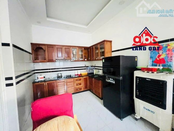 Cần Bán Căn Biệt Thự Mái Thái Mặt Tiền P Thống Nhất_Tp Biên Hoà_Đồng Nai. - 1