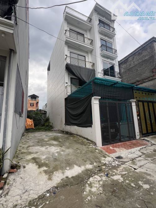 Đại Đồng, Đông Mỹ. DT: 57m, MT: 3.5m, ngõ 3.5 m, giá 5.7 tỷ, đường ô tô vào đất - 1