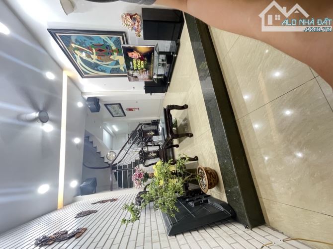 NHÀ ĐẸP Ở LUÔN - NGÃ TƯ LÒ ĐÚC - TRẦN KHÁT CHÂN - GẦN PHỐ - GẦN Ô TÔ - 1