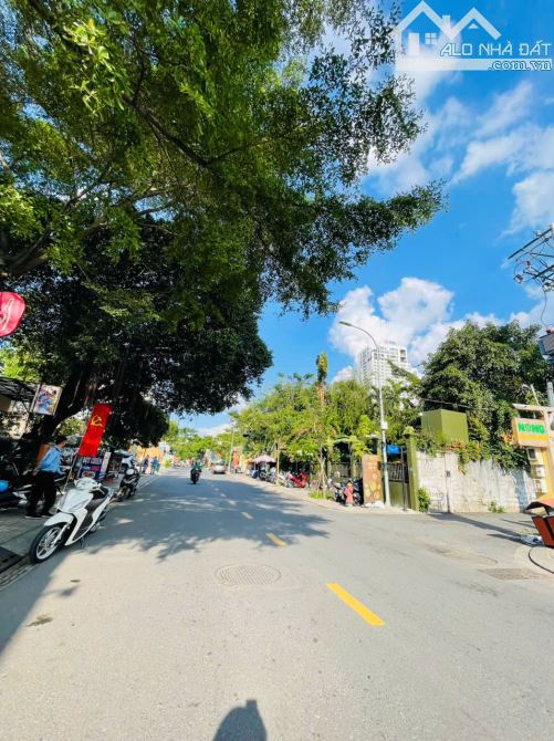 Hiếm!Đất đường Xuân Thuỷ,Thảo Điền_Khu vực vô cùng nổi tiếng _100m2 ngang 8m _ Gần sông SG - 1