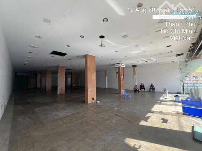 CHo thuê mbkd mặt tiền đường Tỉnh lộ 10 dt 12,6x28m nở hậu, thông suốt - 1