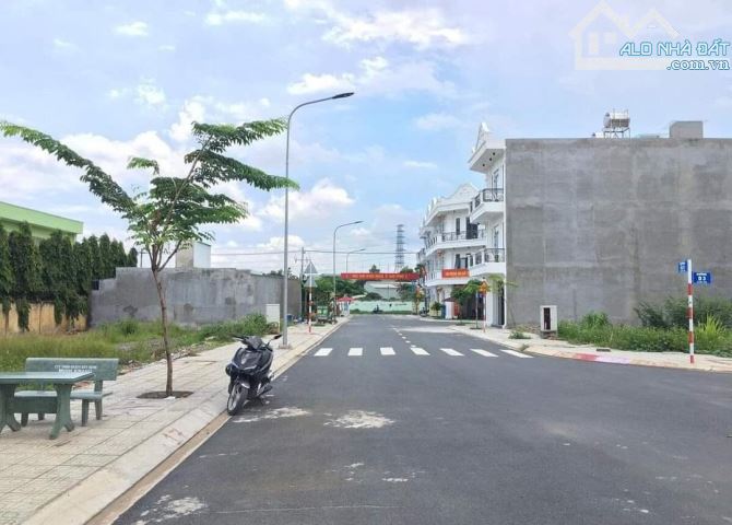 Đất TC 100% giá cực tốt tại KDC Phước Đông, Cần Đước; lô đẹp, mặt tiền 6m, sổ đỏ, gi1ty850 - 1