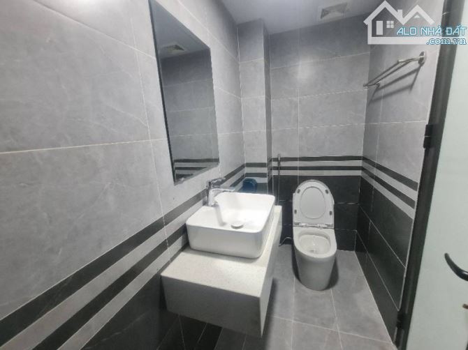 NHÀ ĐẸP XUÂN LA – 50M² – 5 TẦNG – MT 4M – 13TỶ - 1