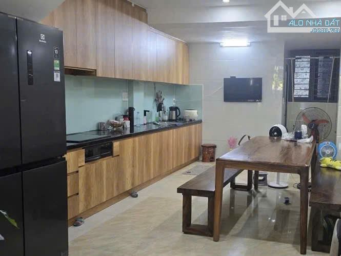 Bán nhà kiệt ô tô 3 tầng đường Lê Tấn Trung - Sơn Trà - Giá 5,75 tỷ - 1