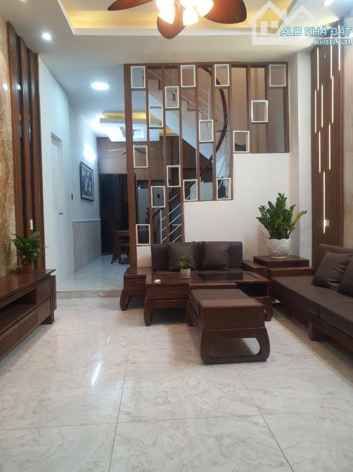 HIẾM CÓ KHÓ TÌM !BÁN NHÀ HỒ LINH QUANG - ĐỐNG ĐA 60M, 6T ,MT 4,5M ,Ô TÔ TRÁNH NHỈNH 15 TỶ - 1