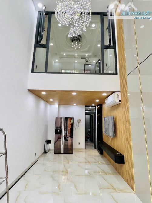 XE HƠI VÀO NHÀ, HẺM THẲNG 1 TRỤC, CÁCH MẠNG THÁNG TÁM 5 TẦNG, 3PN, CHỈ 8 TỶ HƠN - 1