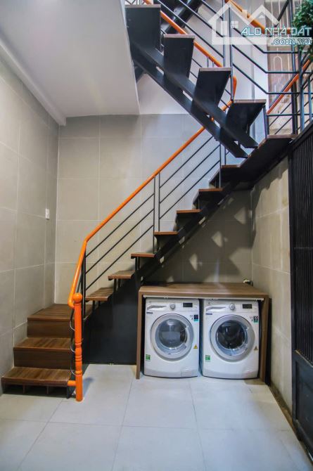 Bán CHDV gần mặt tiền Lê thánh Tôn, P.Sài Gòn (Q1 cũ) 4.1x7.5m - 4L giá chỉ 13 tỷ - 1