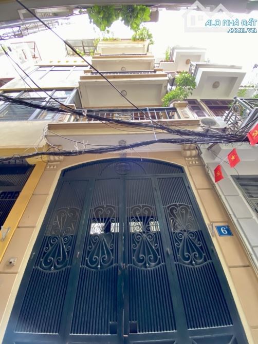 Khu vực đông dân cư, Trường học các cấp, các trường đại học quốc gia, Đại học, các T - 1