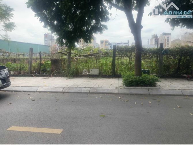 Bán đất DV Trạm Trôi Hoài Đức tuyệt đẹp sát đường 32. 72m mt=5,6m chỉ 11.2 tỷ - 1