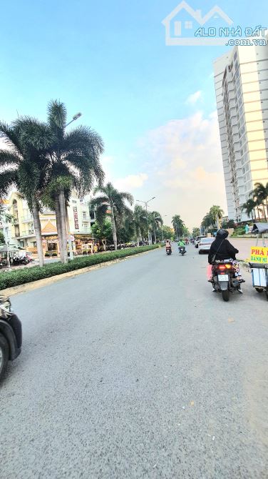 BÁN NHÀ CĂN GÓC HIMLAM - HỒ TRỌNG MẬU, QUẬN 7, (4,2x15), 10.6 TỶ - 1