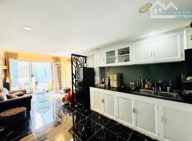 Bán nhà 3 tầng, Gò Vấp, gần Quang Trung, 3 x 8, nhỉnh 2 tỷ - 1