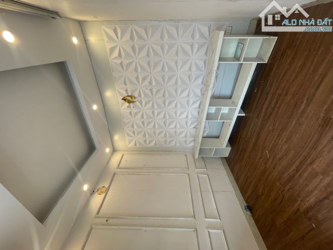 Bán nhà mặt phố Hoàng Cầu, Đống Đa, 185m2 x 4 tầng, mặt tiền 4m, giá đầu tư, 57 tỷ! - 1
