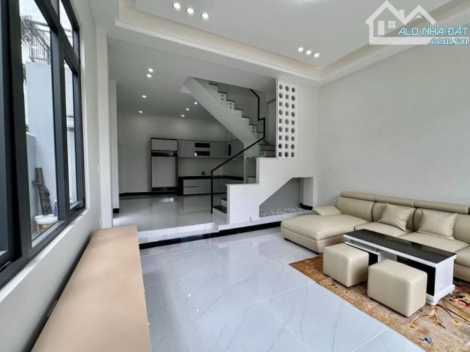 Bán nhà 1 trệt 1 lầu, DT 90m2, gần cây xăng Thạnh Phú - giá 1 tỷ 750 - 1