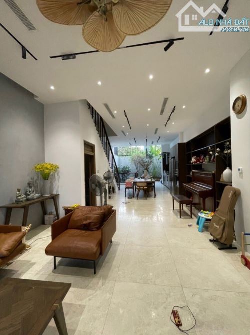 Nhà 3 Tầng Thiết Kế Hiện Đại - Khu Dân Cư Dân Trí Cao - 103m2 Full Thổ cư - 1