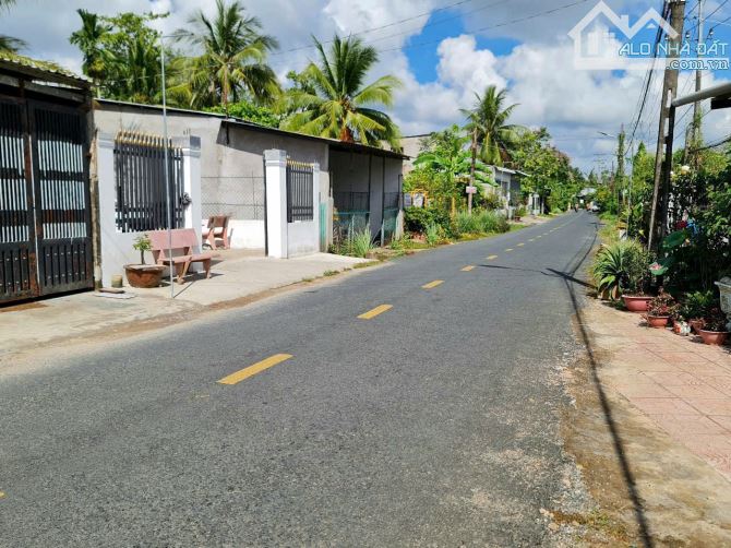Bán gấp lô đất MT đường nhựa 233m2, SHR Thái Mỹ, Giá chỉ 890tr. - 1