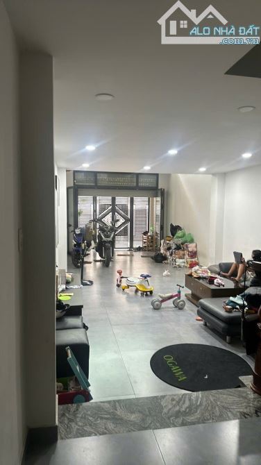 Bán nhà Hẻm KD  Trịnh Đình Trọng 4.1x22m 1 trệt lửng 2 lầu st + tum. Giá 12.5 tỷ tl SHR - 1