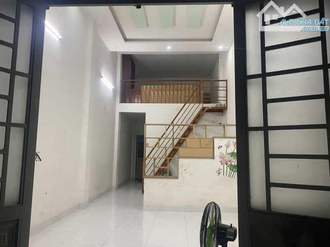 CẦN CHO THUÊ NHÀ CẤP 4 CÓ GÁC GẦN CHỢ THANH HOÁ - 1