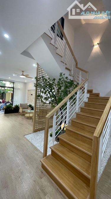 🏡 NHÀ MỚI 3 TẦNG HIỆN ĐẠI – FULL NỘI THẤT CAO CẤP – TRUNG TÂM HẢI CHÂU  📍 Vị trí: gần Lê - 1