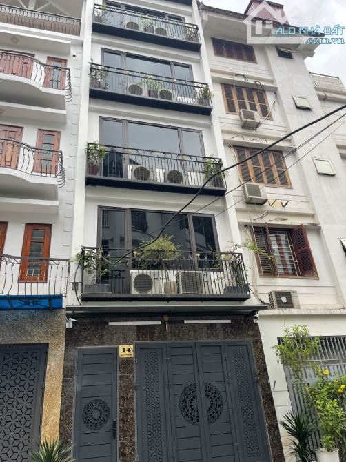 CHO THUÊ NHÀ NGUYÊN CĂN TẠI TRUNG KÍNH LỚN. DT: 80 M* 4 TẦNG , MT :5M ,GIÁ: 25 TRIỆU - 1