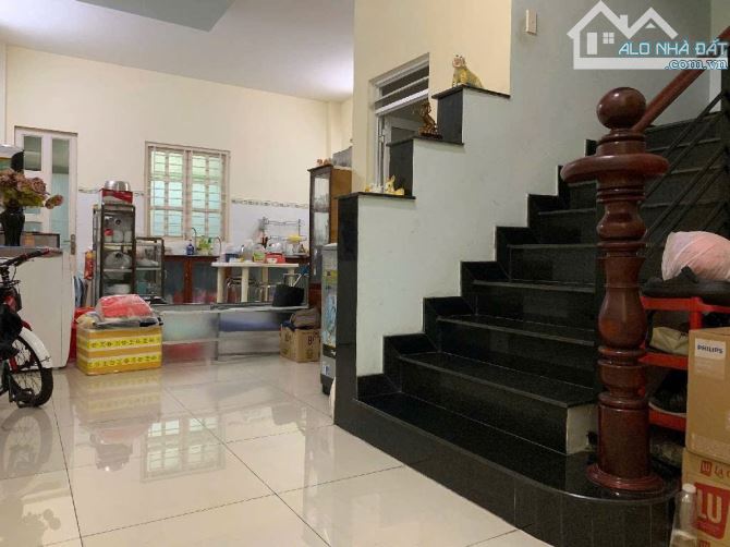 Nhà 4 tầng  cạnh sân bay  Bạch Đằng  P2  Tân Bình  Đường 8m thông  5.1x17.4m  Giá 15.5 Tỷ - 1