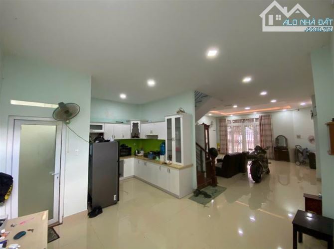 NHÀ BÁN HTP Q7 – 75M2 – CĂN GÓC HXH THÔNG – GIÁ TỐT CHỈ 8.5 TỶ - 1