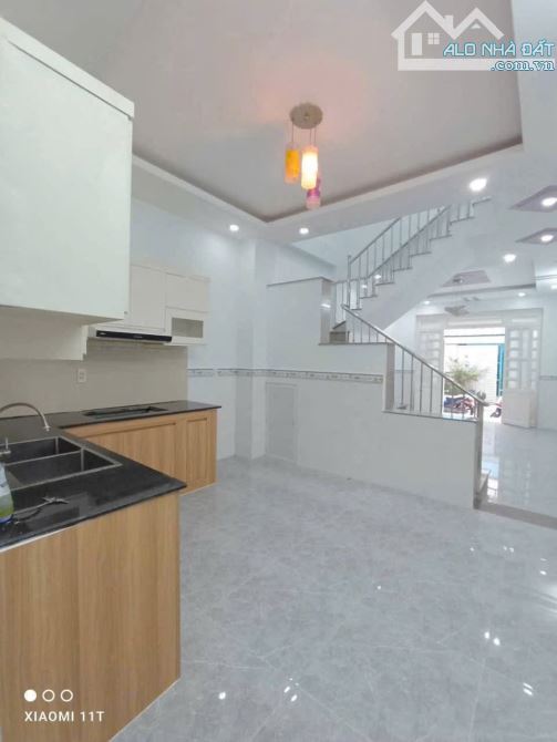 Bán nhà 2 tầng đẹp hẻm xe hơi,quốc lộ 13,thủ Đức,52m2 giá chỉ 4,3 tỷ - 1