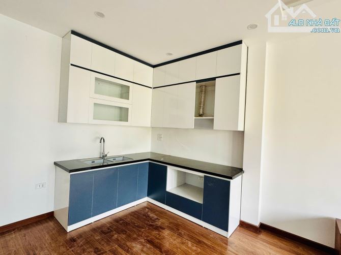 Bán nhà 5 tầng ô tô đỗ cửa,kim chung,gần đường 422b,gần trường,chợ,ngõ thông,thuận tiện - 1
