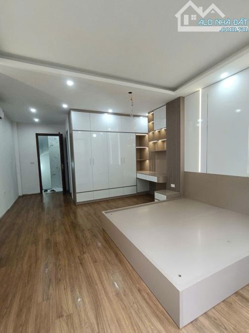 Bán nhà trung tâm quận Đống Đa, Ngõ rộng, Full Nội Thất, DT 41m2*6 Tầng* Giá 10,65 Tỷ - 1
