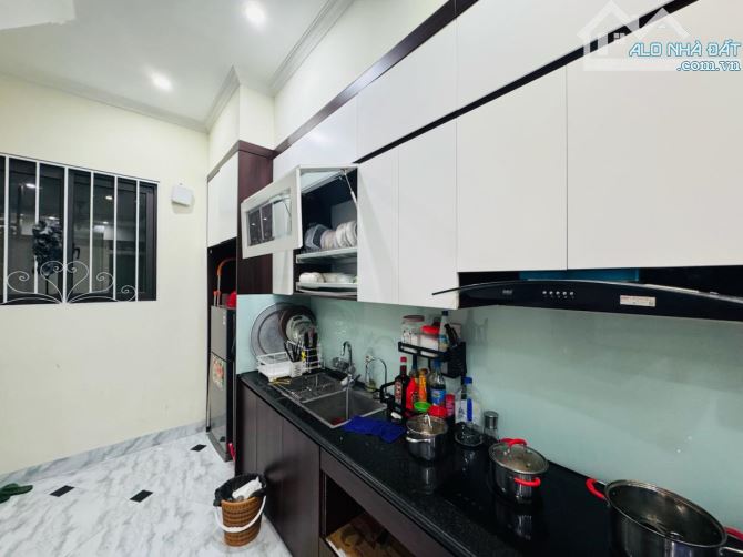🏡 VĂN QUÁN TRUNG TÂM – NHÀ ĐẸP LONG LANH – NGAY NHÀ THI ĐẤU QUẬN - 1