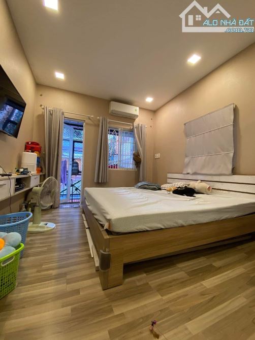 SÁT MT! Bán Nhà Đẹp 3 Tầng Hẻm Xe Hơi Cao Thắng, 33m2, 6.3 Tỷ - 1