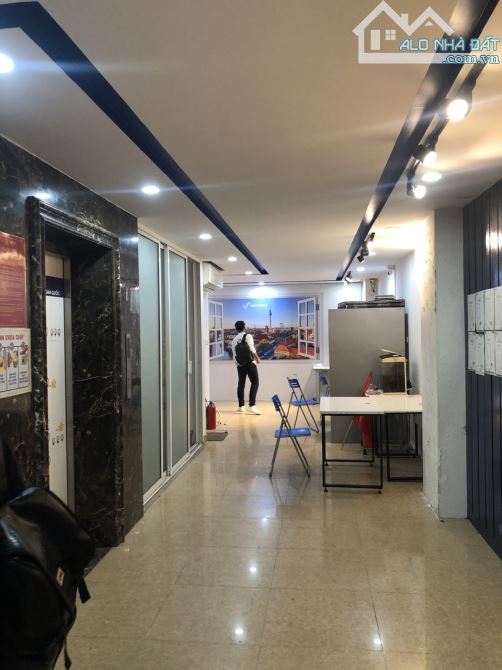 Cho thuê Building 75m x 6 tầng 1 hầm thang máy Vạn Phúc 35tr - 1