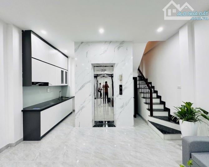 Ngõ OTO Tránh, THANG MÁY, Vũ Văn Cẩn, Hà Đông 75m x 5 tầng, Giá 15,8 tỷ - 1