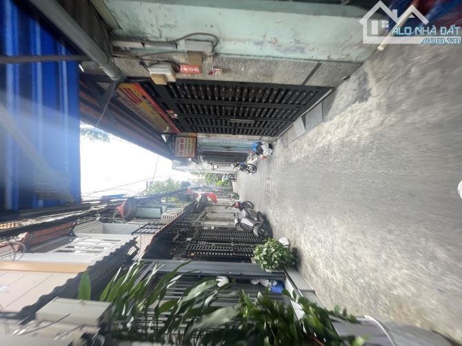 Nhà C4 DT92m2 trung tâm Q4 Hoàng Diệu vuông vức chỉ 5tỷ8 - 1