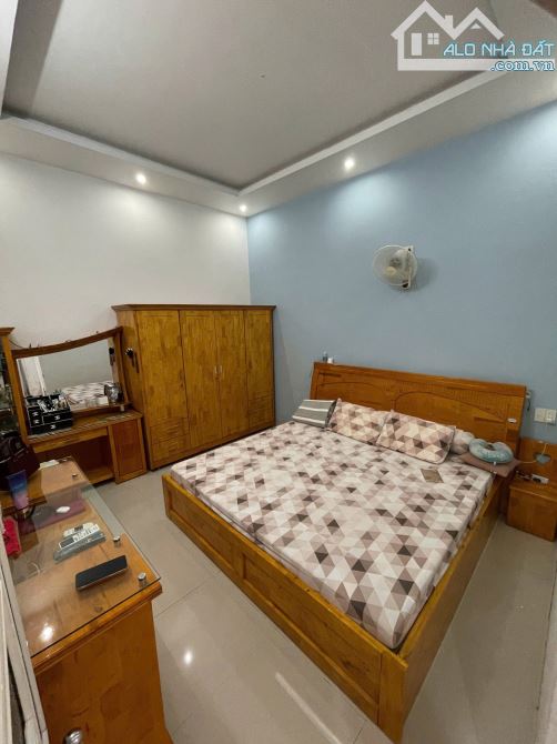 Nhà cấp 4 TĐC Đất Lành Vĩnh Thái dt 128m2 ngang 8m đường 5m - 1