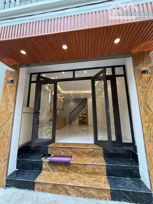 Bán Nhà Đông Dư 32m 5 Tầng - Căn Xây Độc Lập  - chỉ 15m Ra Đường ô tô Tránh - giá 5.1 tỷ - 1