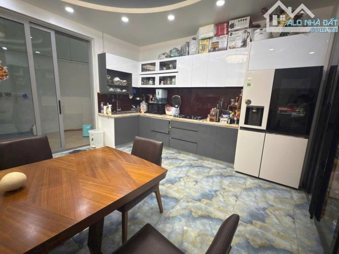 Bán nhà MT Quách Đình Bảo Tân Phú 4.6x19m lửng 3 lầu ST giá 18 tỷ TL (trang bị thang máy) - 3