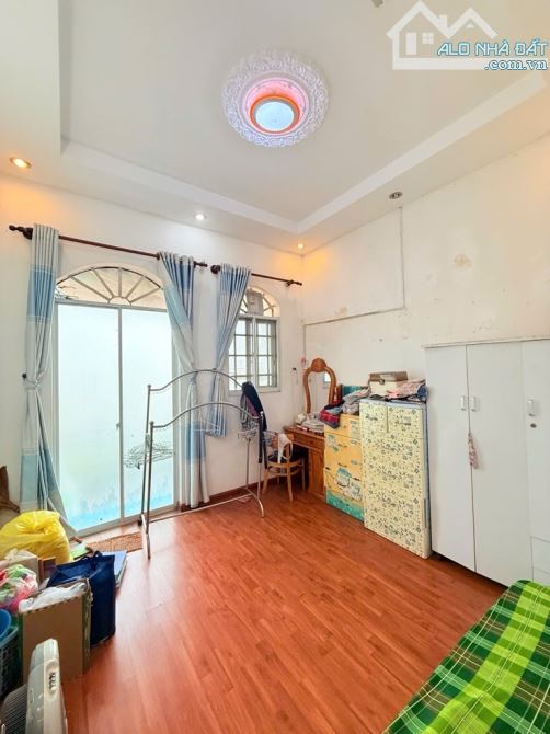 Tân Bình, Ngay Sân Bay,35m2, 2 Tầng BTCT, Tặng Nội Thất , Giá 3.99 Tỷ TL - 1