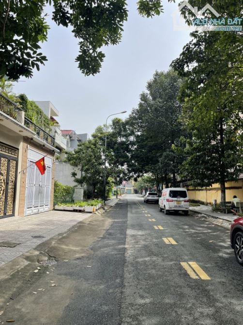 BÁN đất rẻ nhất TTHC DĨ AN – Đường 8M Vỉa hè - 5x20 - 70 triệu/m2 - 1