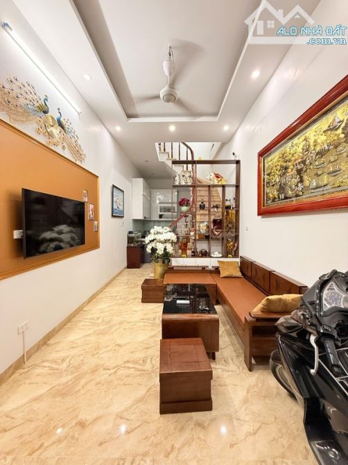 NHANH TAY! Nhà Lĩnh Nam 4 tầng, 30m2, nhỉnh 4 tỉ - Giá tốt nhất Hoàng Mai! - 1