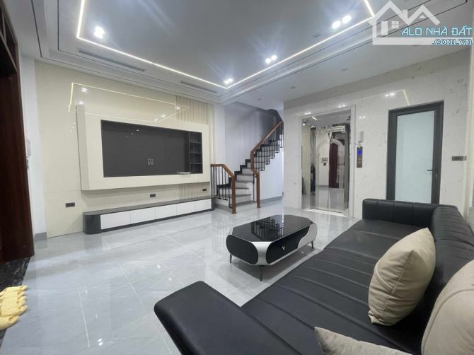 NHÀ NGỌC LÂM 66M2, 6 TẦNG THANG MÁY, NGÕ Ô TÔ THÔNG, SÂN RỘNG ĐỂ XE, GẦN CẦU CHƯƠNG DƯƠNG - 1