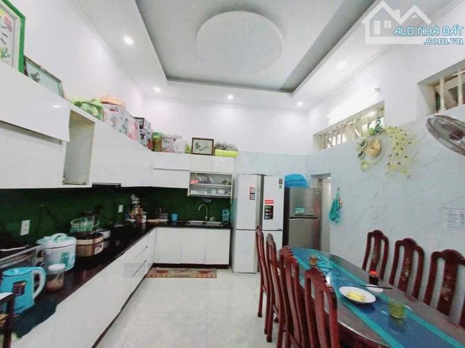 BÁN GẤP BIỆT THỰ VƯỜN PHAN CHU TRINH , P2 (DT: 147M2) + SÂN VƯỜN + GẦN BIỂN  + GIÁ TỐT - 1
