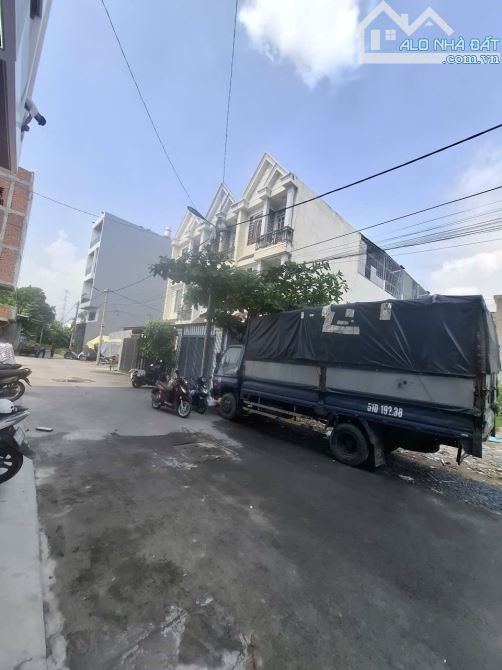 BÁN NHÀ ĐẸP - TRUNG MỸ TÂY - Q12 - HẺM XE TẢI TRÁNH NHAU - GIÁ 7ty950 - 1
