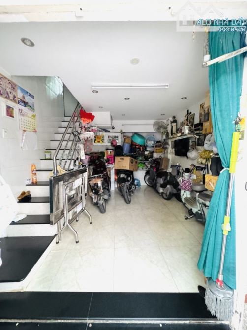 Bán nhà riêng, ngang 10.5m, hẻm xe tải 8m, Đường Nguyễn Xuân Khoát, Tân Phú - 1