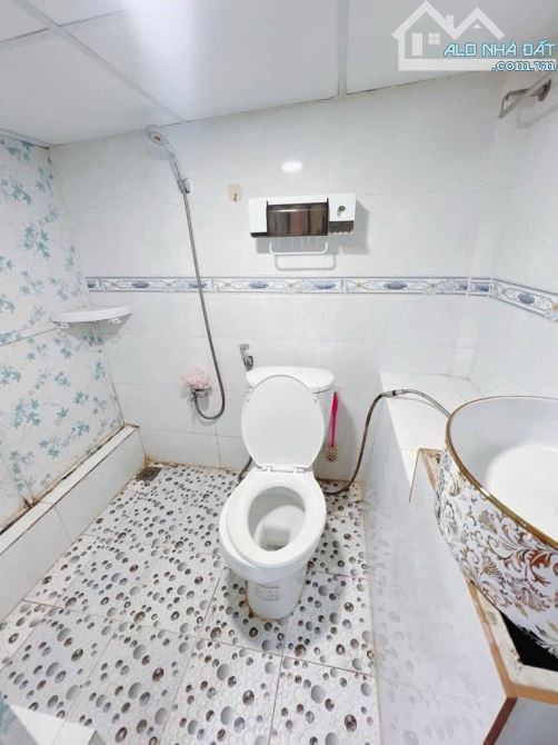 Nhà mới rẻ đẹp không QH, SHR, gần MT Vĩnh hội - 2,53 tỉ - 1
